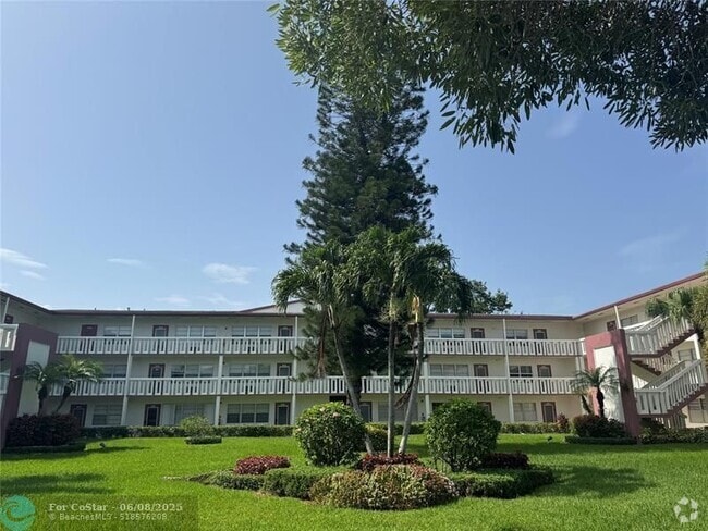 Building Photo - 440 Fanshaw N Unit 440 Rental