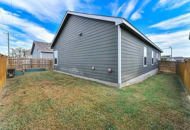 848 Circle Wy