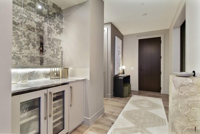 Photo - 2425 Peachtree Rd Unit 1006