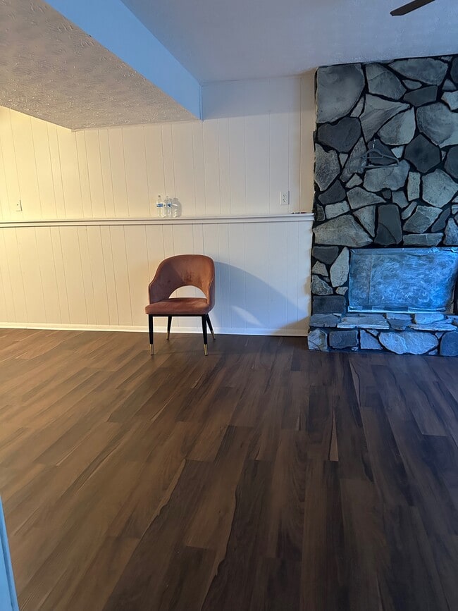 Photo - 1065 Martin Rd