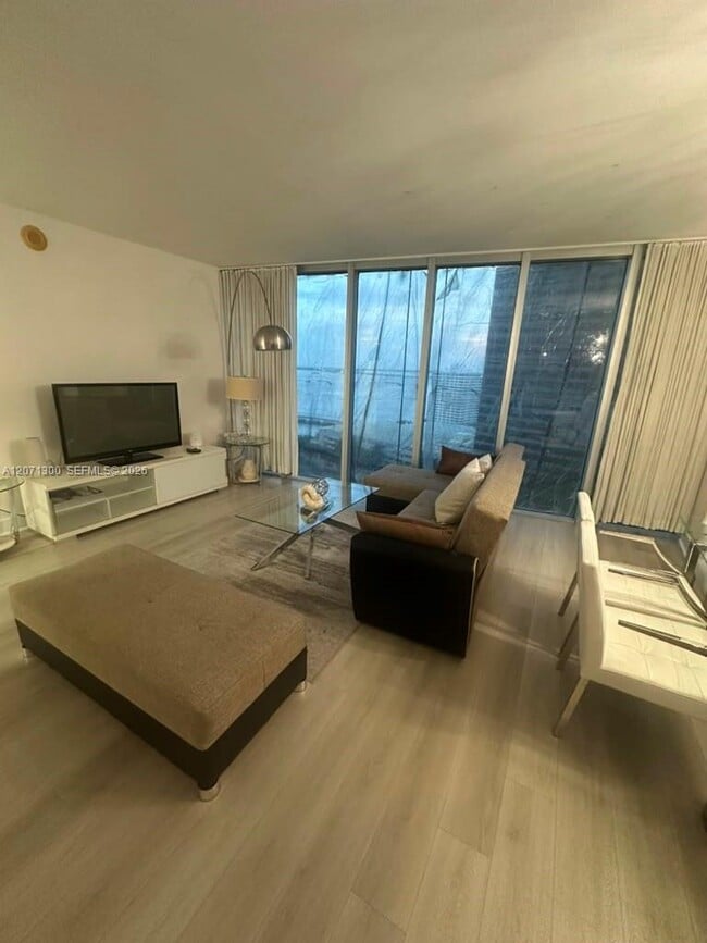 Building Photo - 485 Brickell Ave Unit 1908