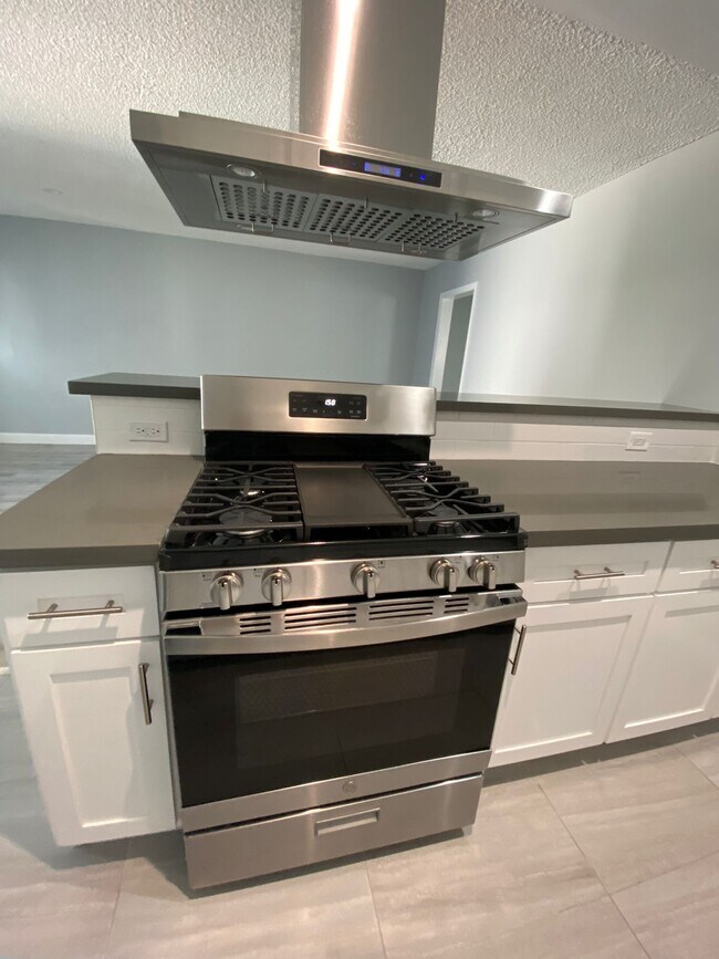 Photo - 4015 W Adams Blvd Unit 1