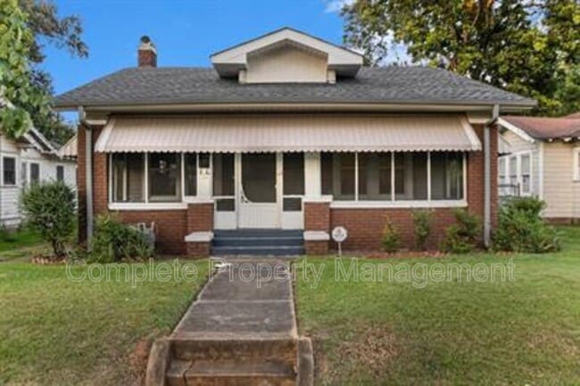 Building Photo - 728 41st St