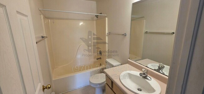1102 Belford Ave Unit E