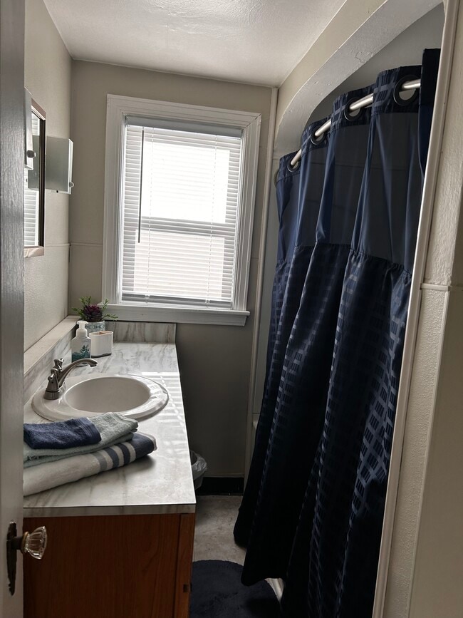 Photo - 1112 Front St