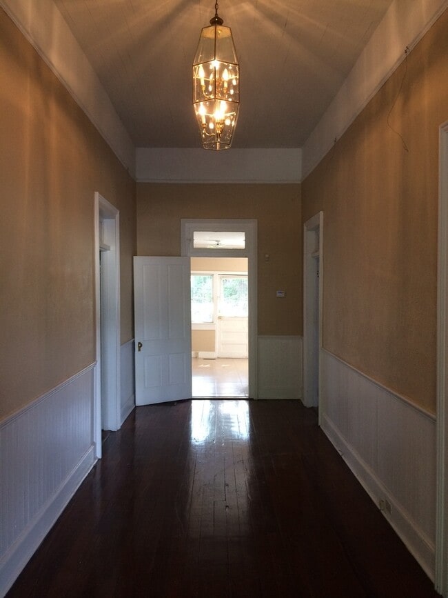 Photo - 703 N Toombs St