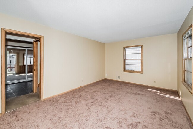 Photo - Enchanting 3 bed, 1 bath home in Columbia ...