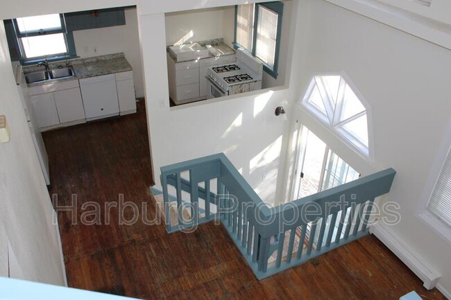 Photo - 462 W Pine St