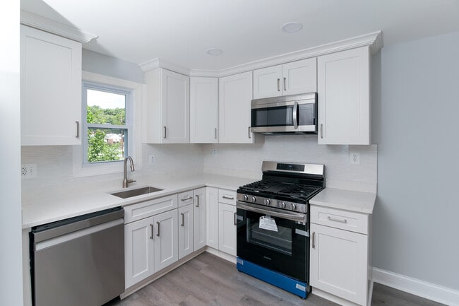 Photo - 9749 52nd Ave