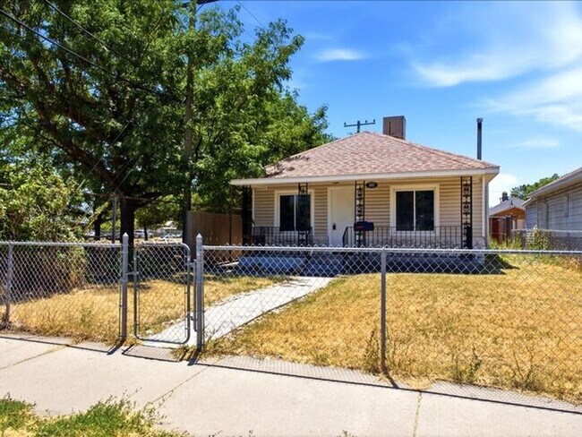 Photo - Poplar Grove 2 bedroom 1 bath, fenced