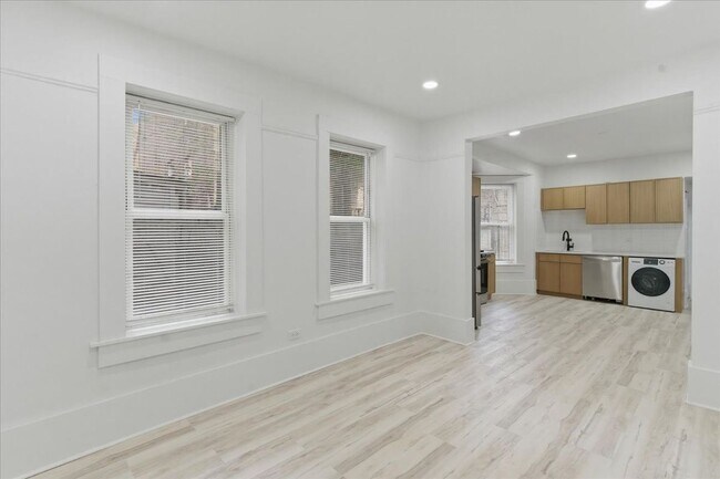 Photo - 2607 W Haddon Ave Unit 1r