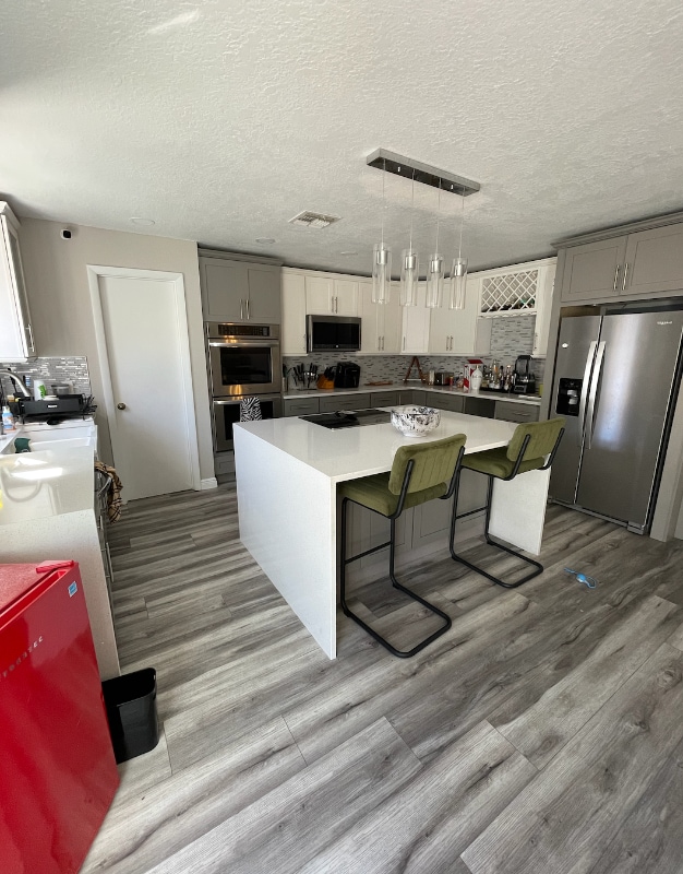 Photo - 10042 Ian St