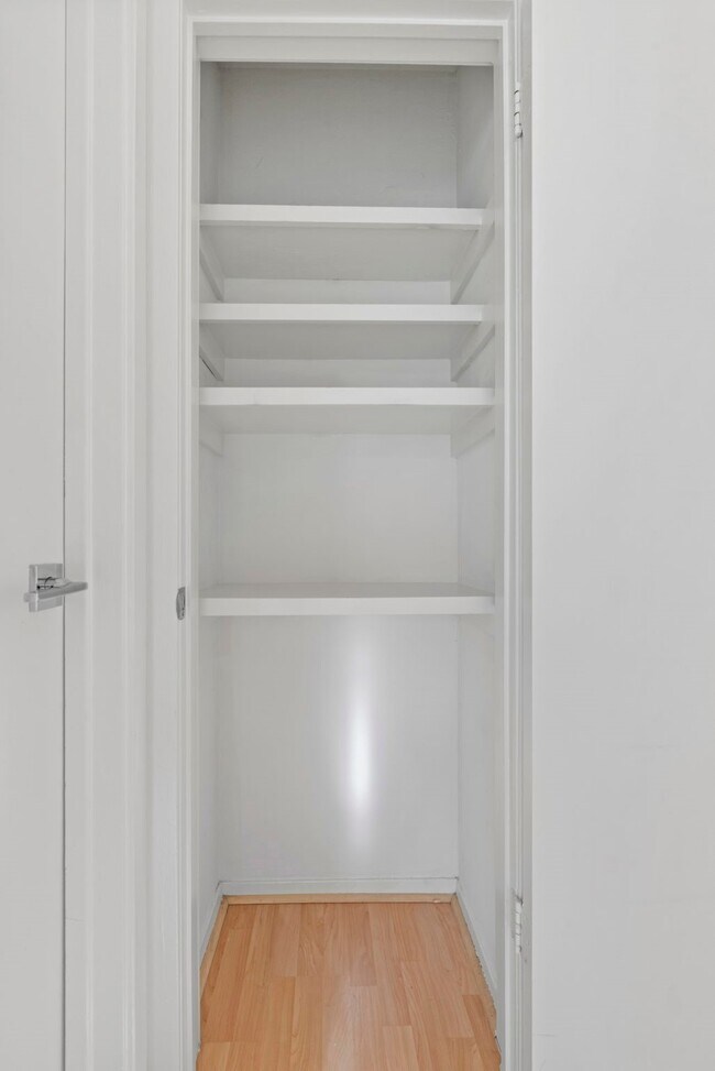 Building Photo - 217 E 12th St