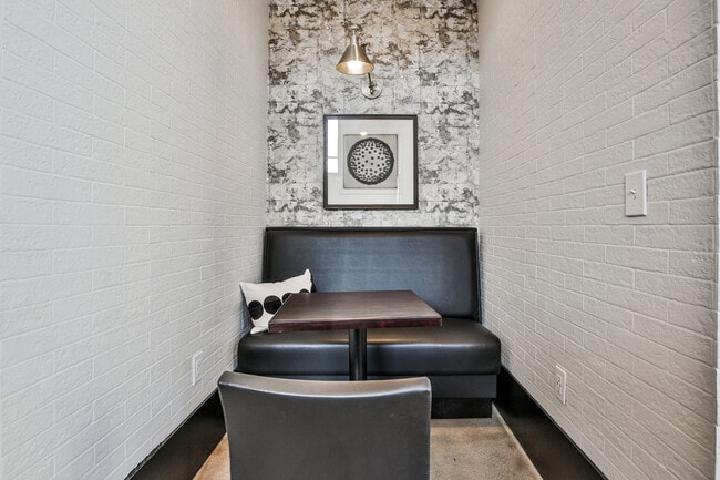 Photo - The Rey on Reynolds