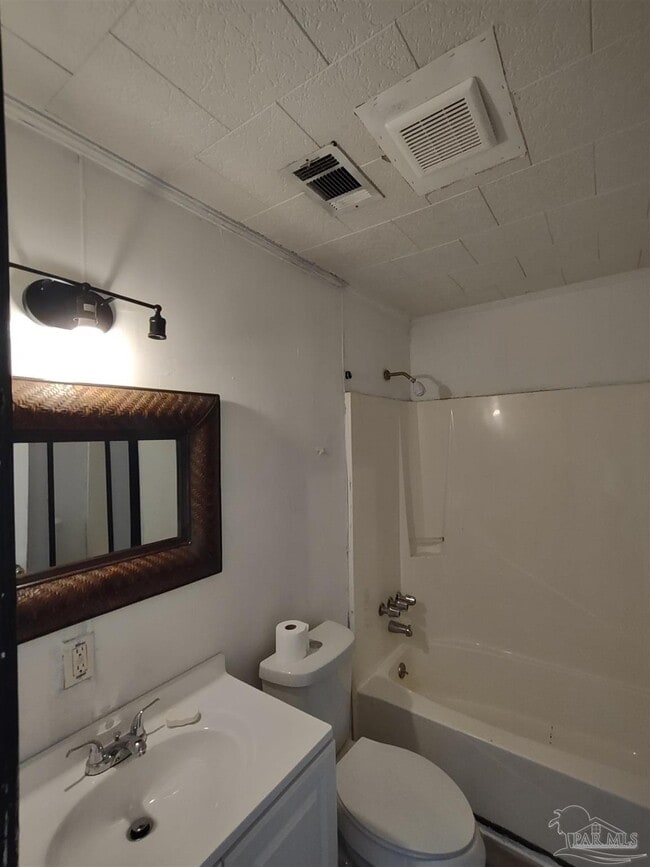 Photo - 1119 N Q St