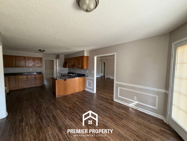 Photo - 6351 Oak Walk Ln