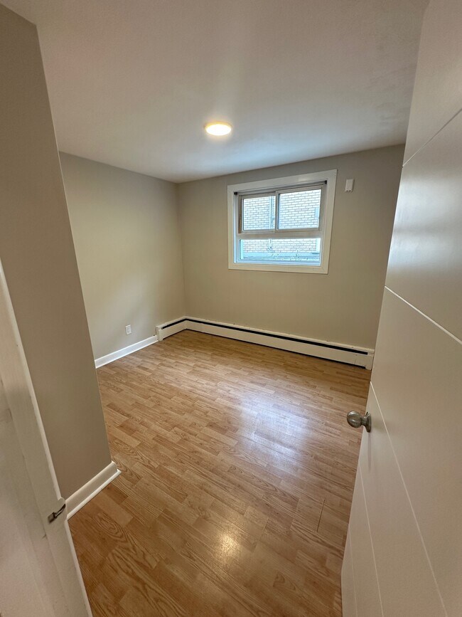 Photo - 290 St-Denis St Unité 1