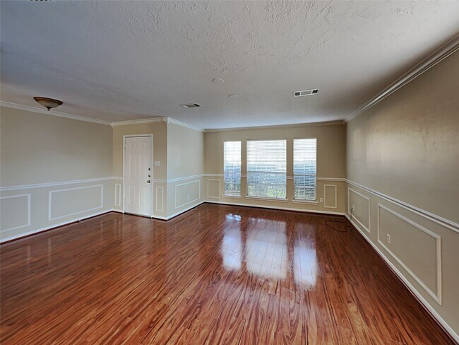 Photo - 4422 Hardwood Glen Dr