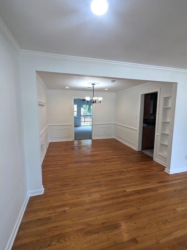 Photo - 222 Patrician Dr