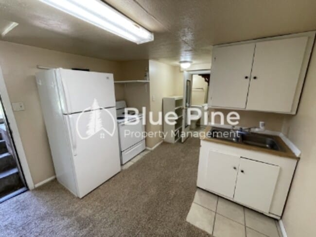 Photo - 440 Walnut St Unit 3