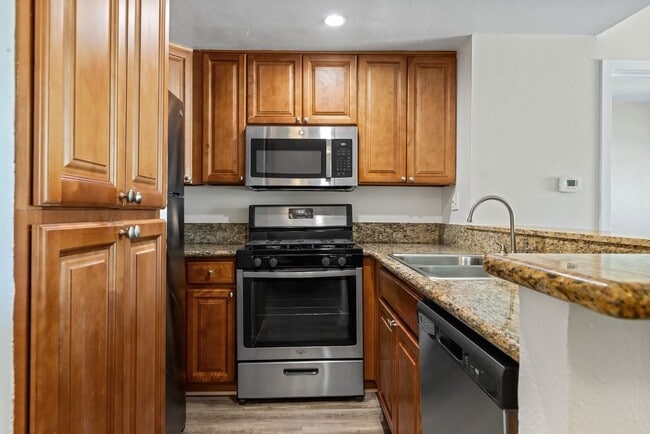 Photo - Woodland Trio Apartments