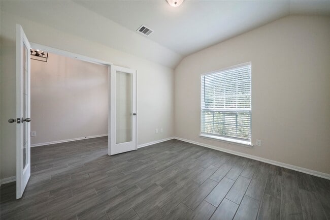 3227 Fairhaven Ln