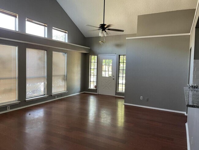 Photo - 4724 Hibiscus St