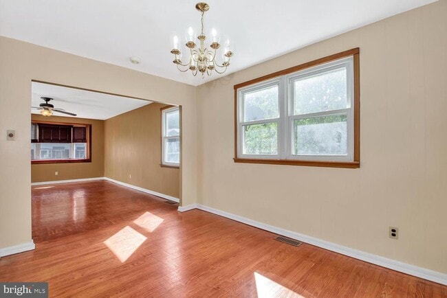 Photo - 1466 Bluejay Rd