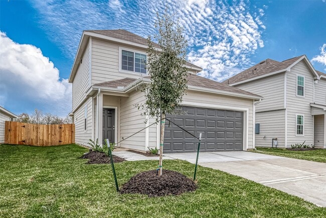 Photo - 4923 Luke Matthew Dr