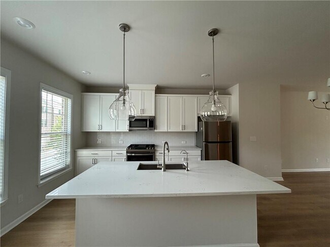 Photo - 3715 Davis Cir