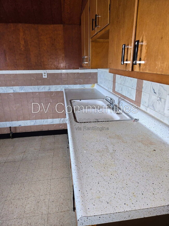 Photo - 3475 W 46th St