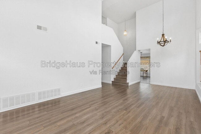 Photo - 953 Gallery Dr