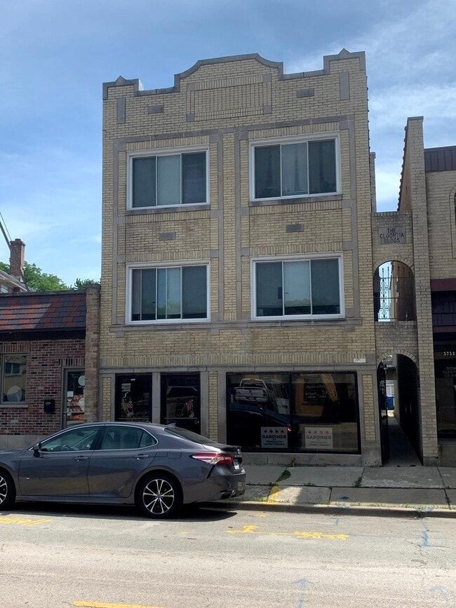 Building Photo - 5751 W Higgins Ave
