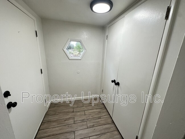 Photo - 1795 School St