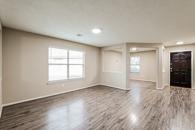 Photo - 16030 Arapaho Bend Ln