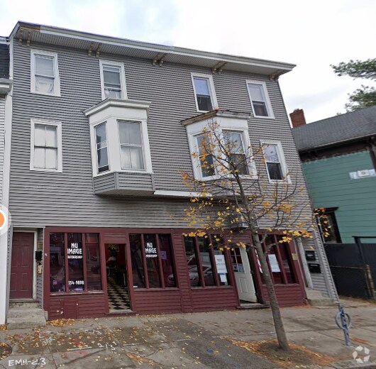 Building Photo - 94 River St Unit 2 Rental