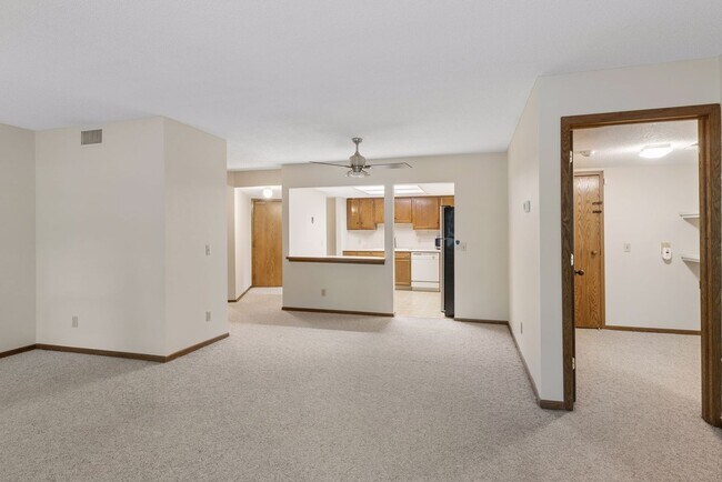 Photo - 603 Lake St Unit 107