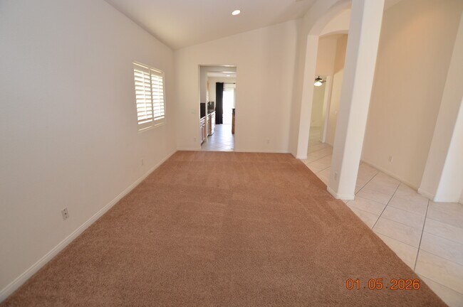 Photo - 5220 Sweet William St