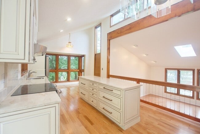 Photo - 54 Drumlin Rd