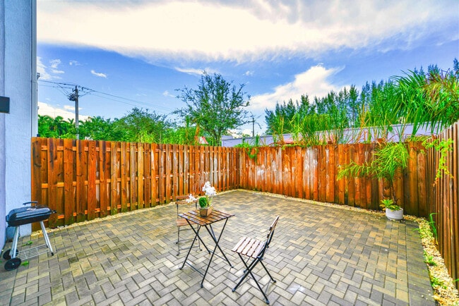 Photo - 171 NW 158th St Unidad FL1-ID1022262P