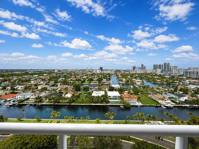 Photo - 3640 Yacht Club Dr Unidad 1903