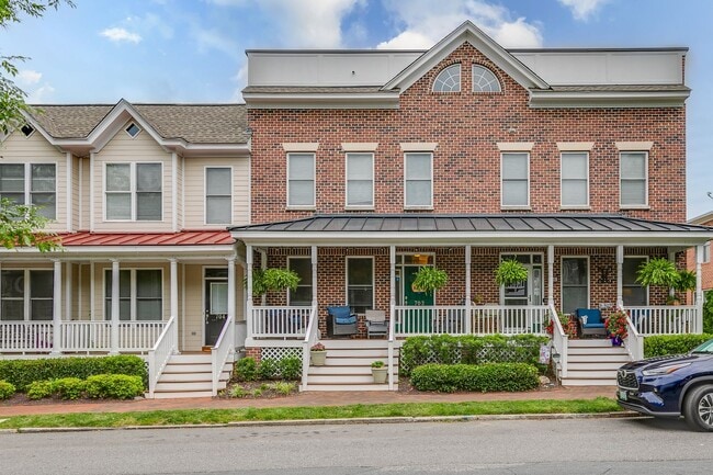 Gorgeous 3 Bedroom Townhome in Oregon Hill... - Gorgeous 3 Bedroom Townhome in Oregon Hill...