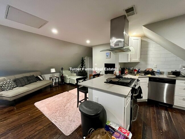 Photo - 19 Dorset St Apartments Unit 3