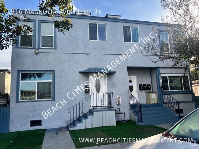 Building Photo - Recently Reduced! Upper Unit 3 Rental