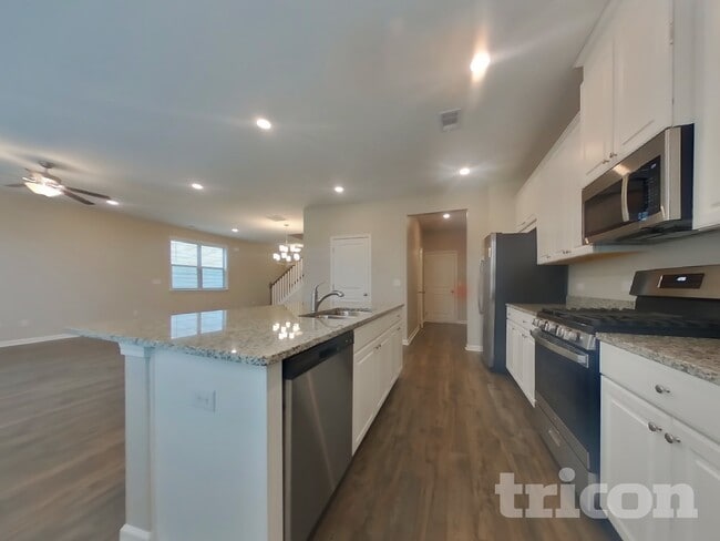 Photo - 195 Chapelcrest Ln