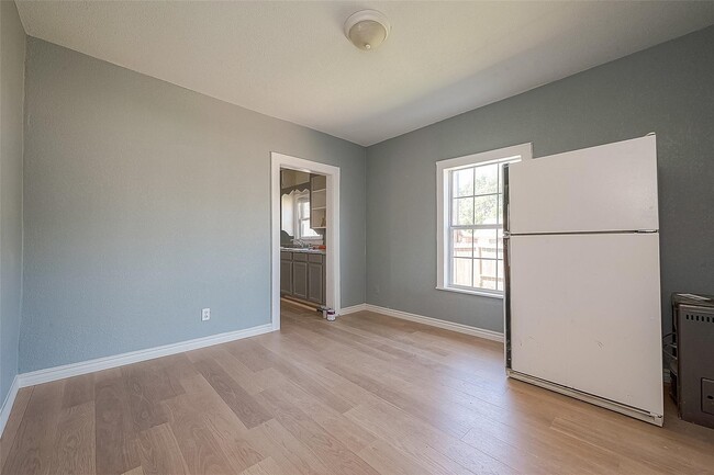 Photo - 4704 Farmer St House