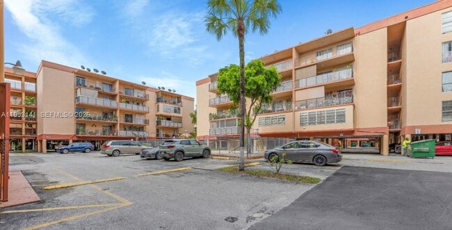 Photo - 1910 W 56th St Unit 3420