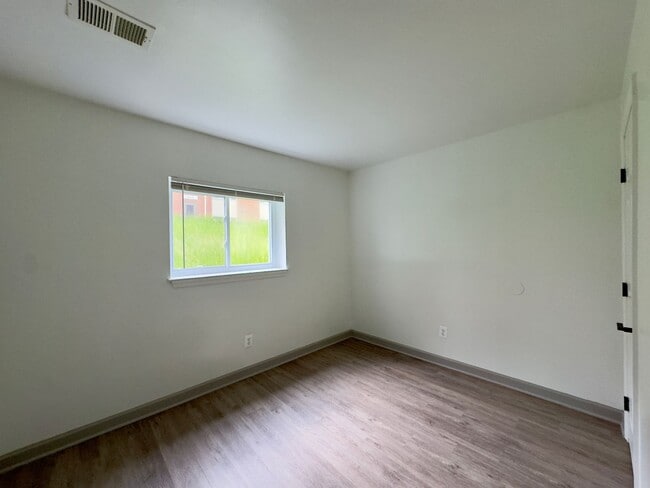 Photo - 3500 Beech Ave