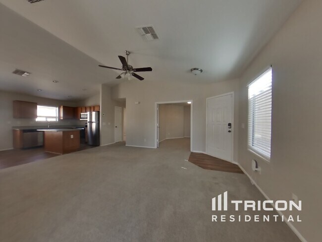 Photo - 40059 W Thornberry Ln