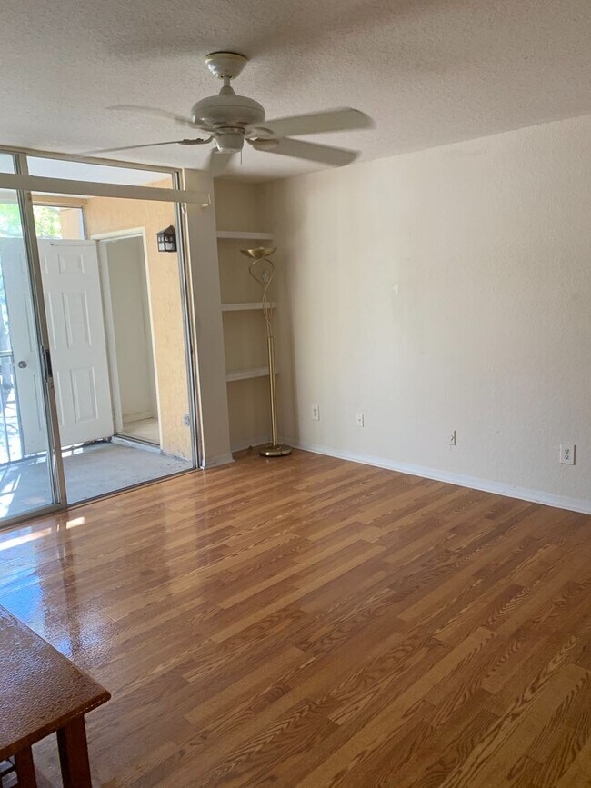 Photo - 8939 Latrec Ave